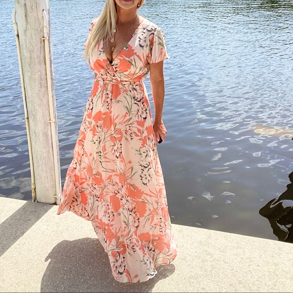 Be by Chetta Dresses & Skirts - Flower Maxi Dress 🌸